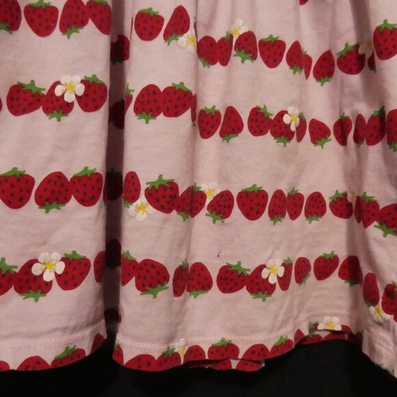 H&M | 2-4 years | Sleeveless Pink Summer Dress With Allover Strawberry Print - Picture 15 of 16